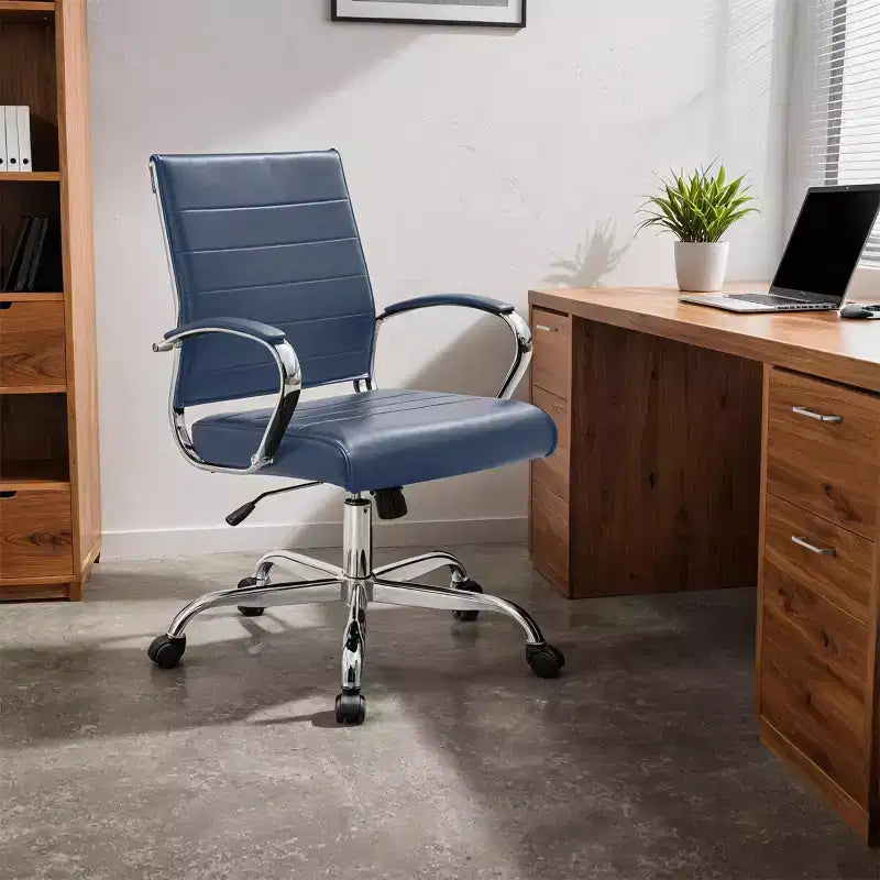 Fauteuil de bureau en cuir côtelé – Chaise de bureau exécutive pivotante et inclinable moderne du milieu du siècle, piètement chromé