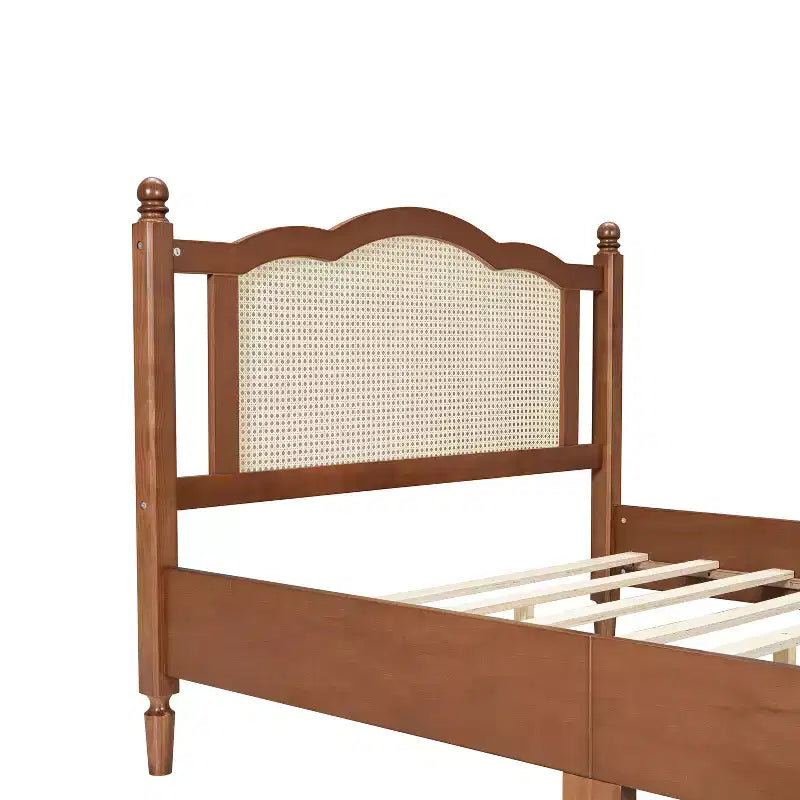 Lit plateforme Queen/Full avec tête de lit en rotin naturel et lattes en bois, capacité de 272 kg