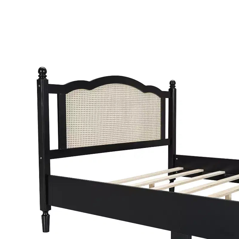 Lit plateforme Queen/Full avec tête de lit en rotin naturel et lattes en bois, capacité de 272 kg