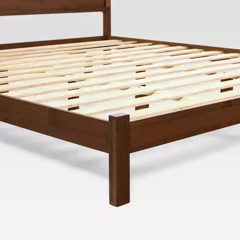 Lit plateforme King Boho avec tête de lit cintrée en pin massif